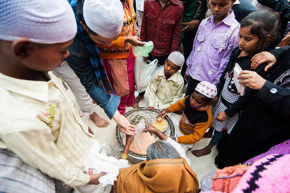 Darmowy posiłek (Hazrat Nizamuddin Dargah)